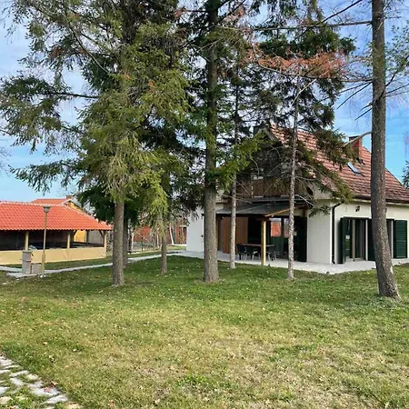 Vilă La Casa Sofija *